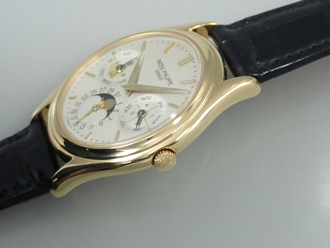パテックフィリップ パーペチュアルカレンダー Ref.3940J-014 イエローゴールド シルバー文字盤 - Image 4