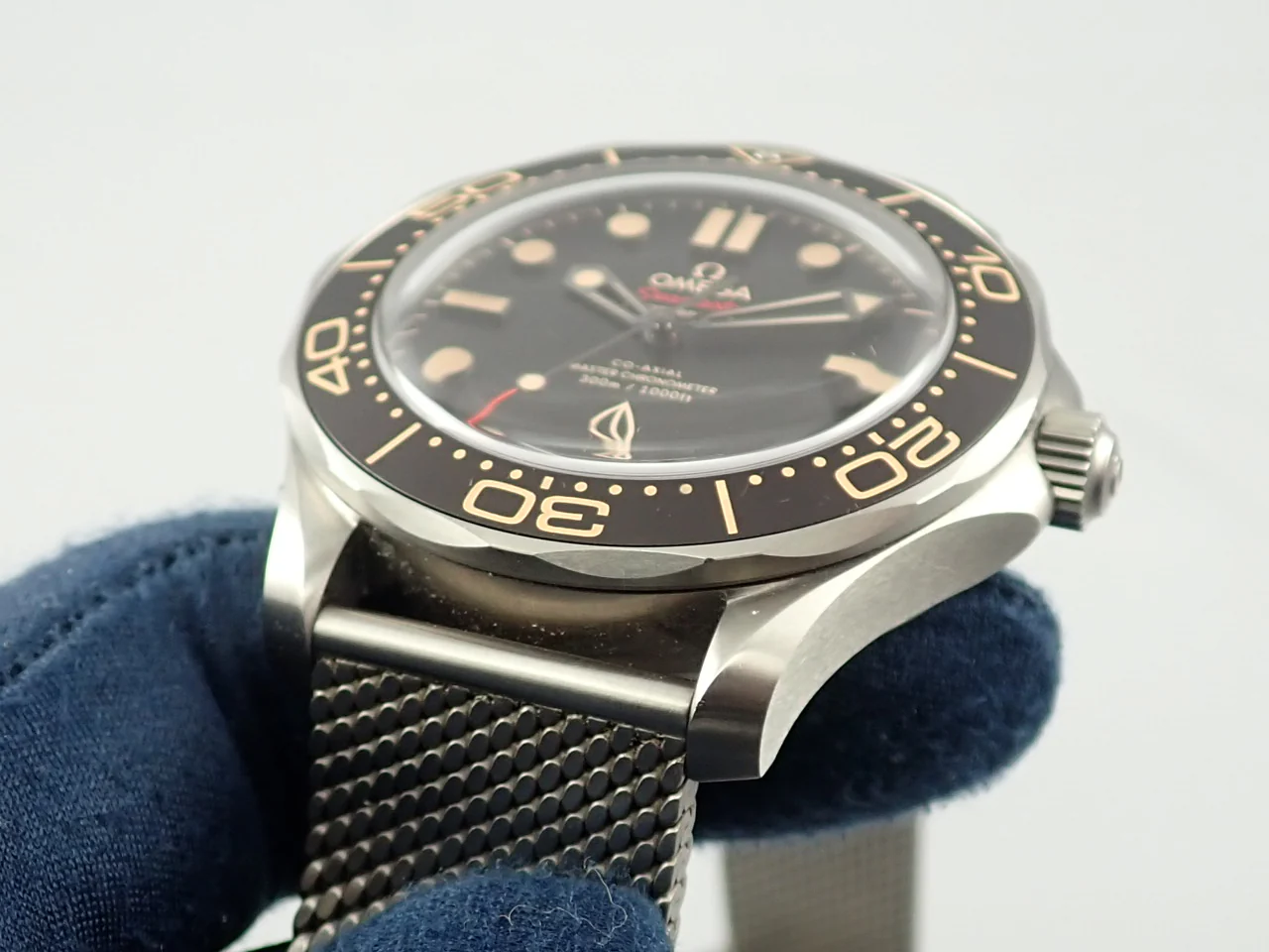 オメガ シーマスター ダイバー 300M コーアクシャル マスター クロノメーター 42MM Ref.210.90.42.20.01.001 ブラウン文字盤 中古 088FVYVP - Image 6