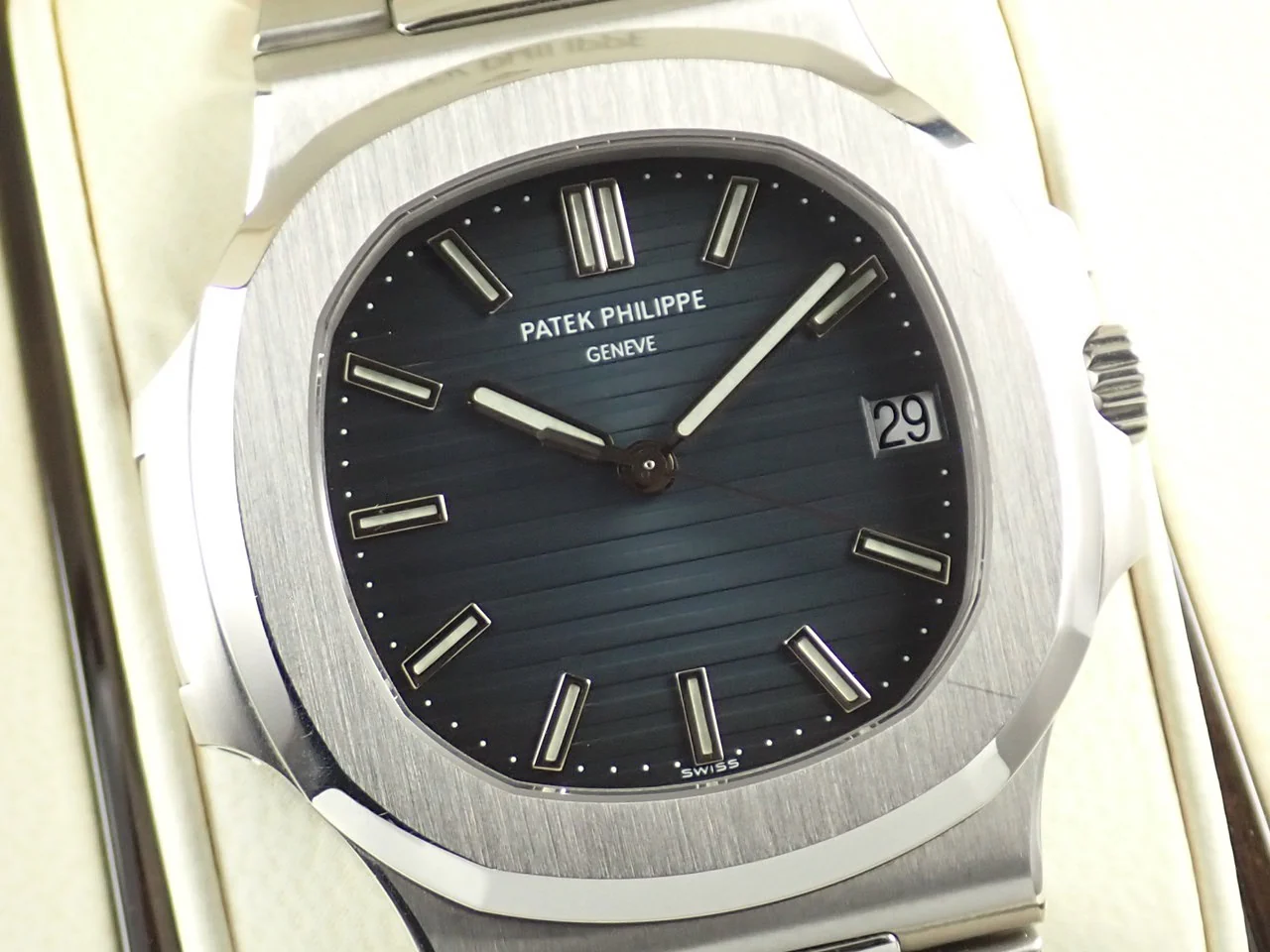 パテックフィリップ ノーチラス Ref.5711/1A-001 ステンレススチール ブルー文字盤 - Image 3