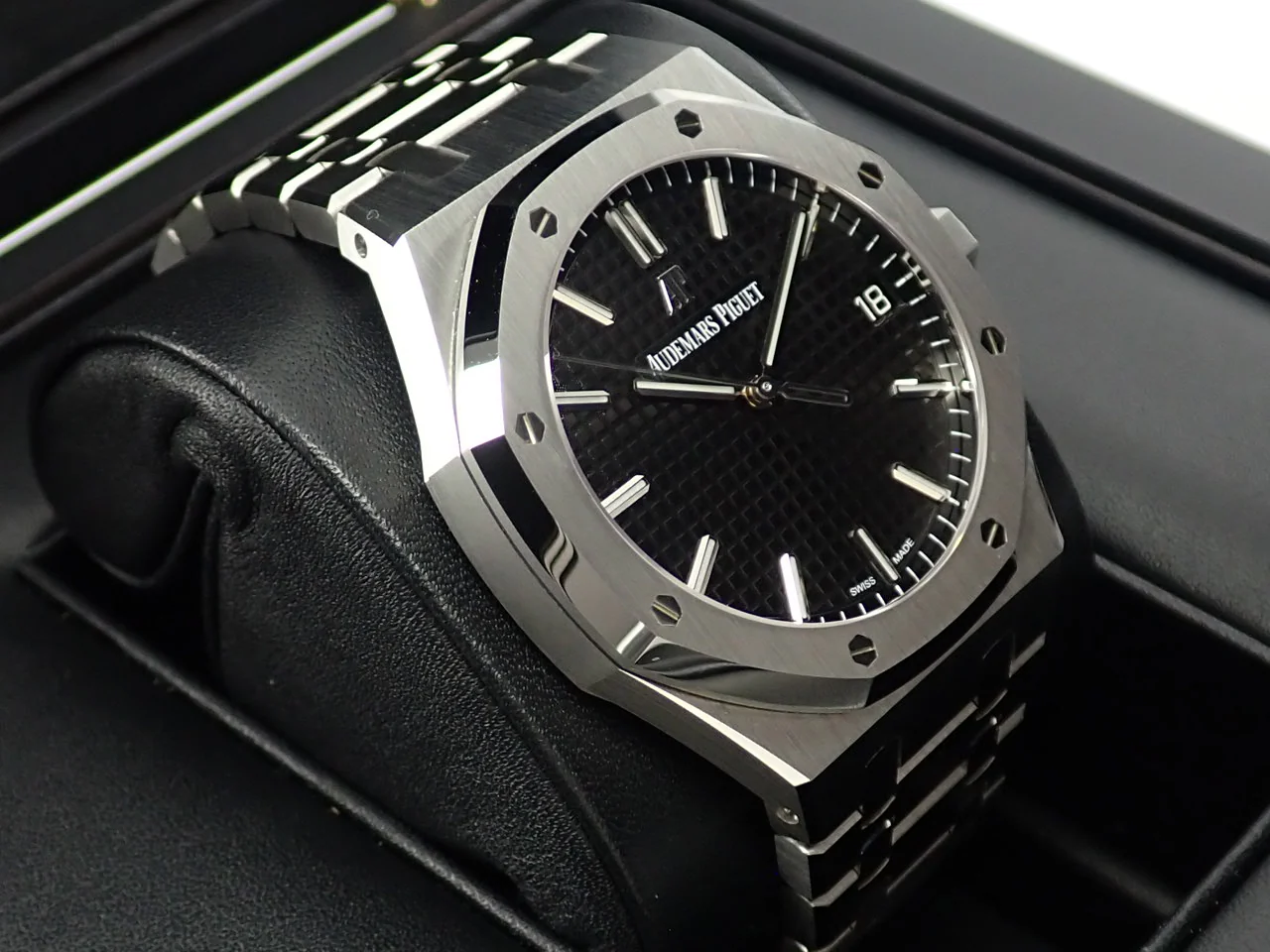 オーデマピゲ ロイヤルオーク Ref.15500ST.OO.1220ST.03 ステンレススチール ブラック文字盤 - Image 4