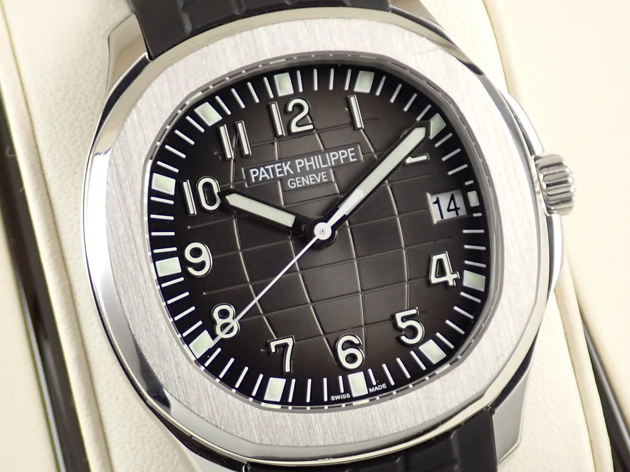 パテックフィリップ アクアノート エクストララージ Ref.5167/1A-001 ステンレススチール ブラック文字盤 - Image 3