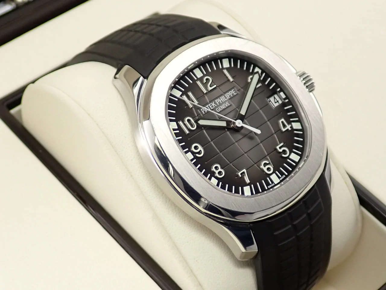 パテックフィリップ アクアノート エクストララージ Ref.5167/1A-001 ステンレススチール ブラック文字盤 - Image 5