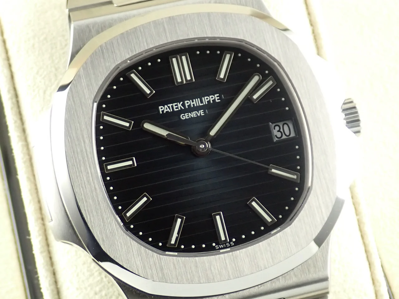 パテックフィリップ ノーチラス Ref.5711/1A-010 ステンレススチール ブルー文字盤 - Image 3