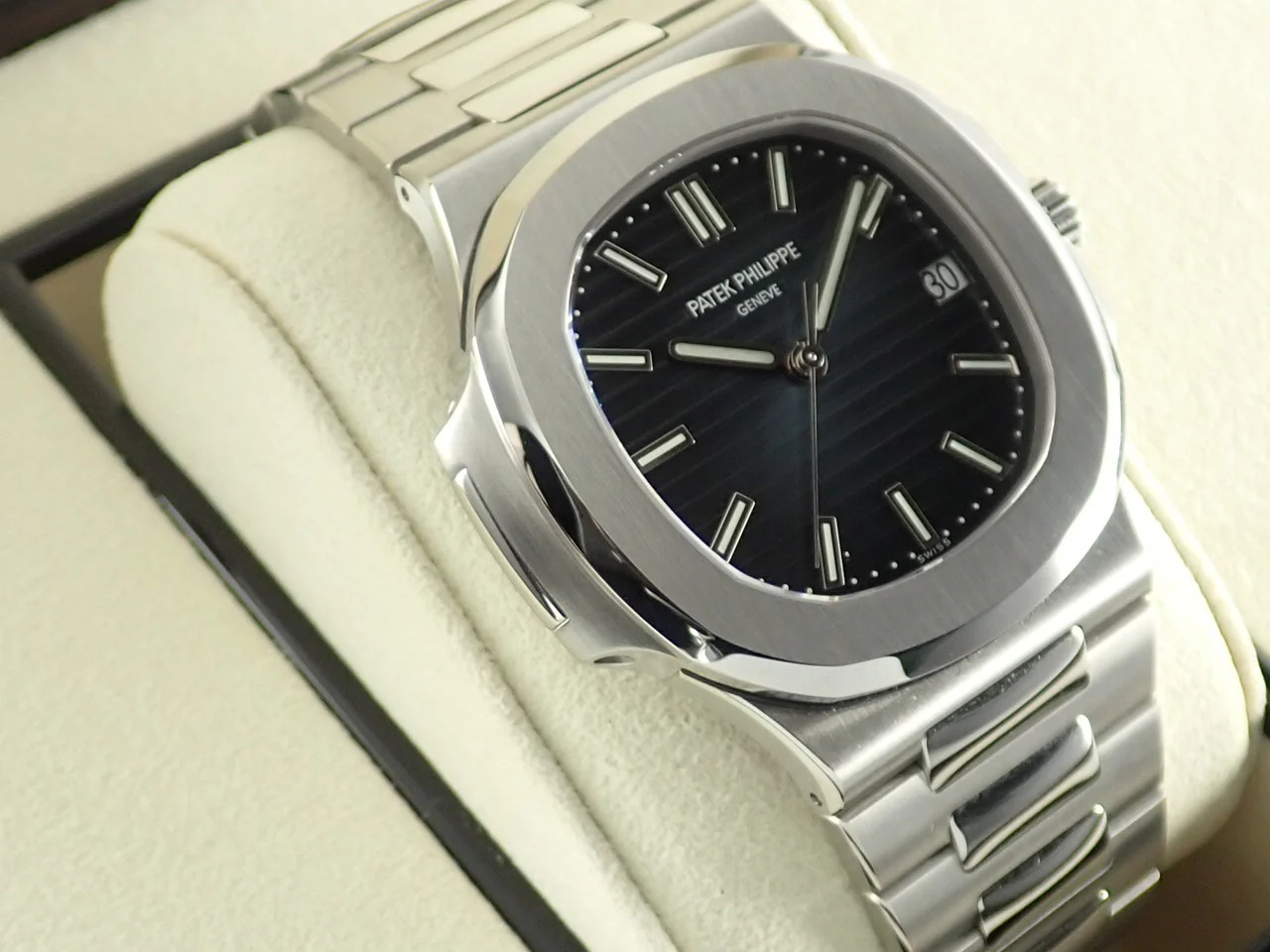 パテックフィリップ ノーチラス Ref.5711/1A-010 ステンレススチール ブルー文字盤 - Image 5