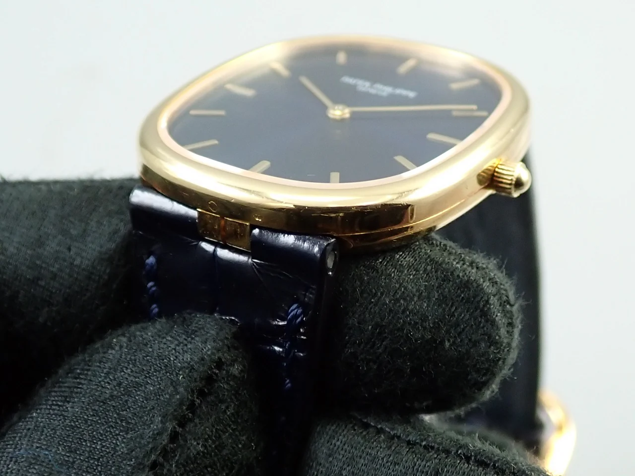 パテックフィリップ ゴールデンエリプス Ref.3738/100J-001 イエローゴールド ブルー文字盤 - Image 6