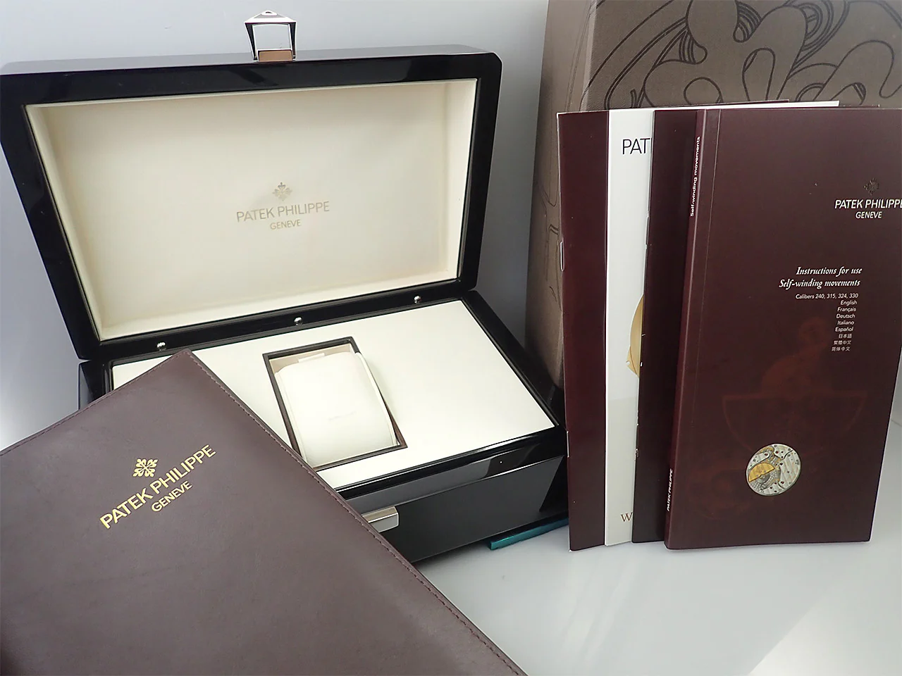 パテックフィリップ ゴールデンエリプス Ref.3738/100J-012 イエローゴールド ブルー文字盤 - Image 12