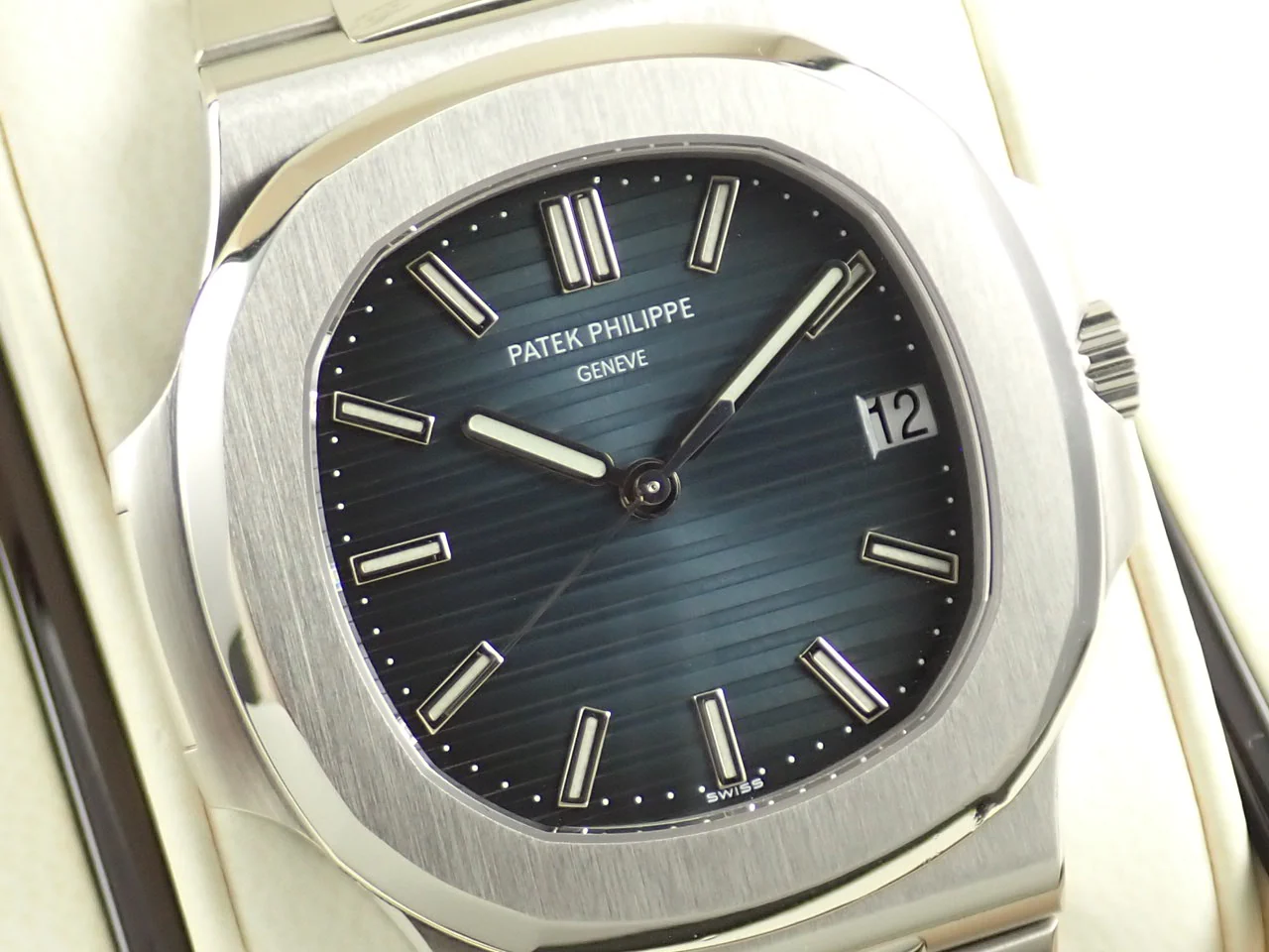 パテックフィリップ ノーチラス Ref.5711/1A-010 ステンレススチール ブルー文字盤 - Image 3
