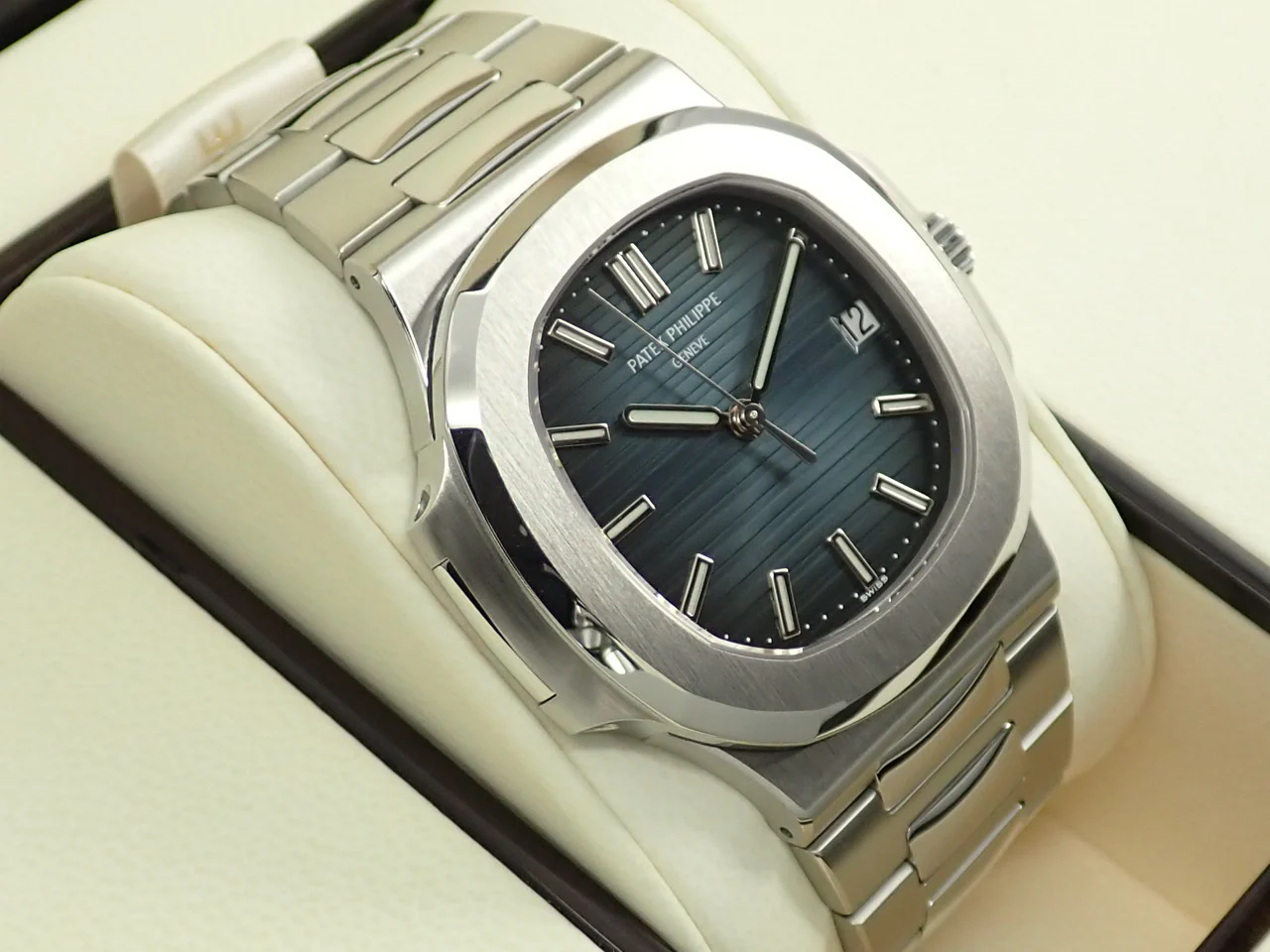 パテックフィリップ ノーチラス Ref.5711/1A-010 ステンレススチール ブルー文字盤 - Image 5