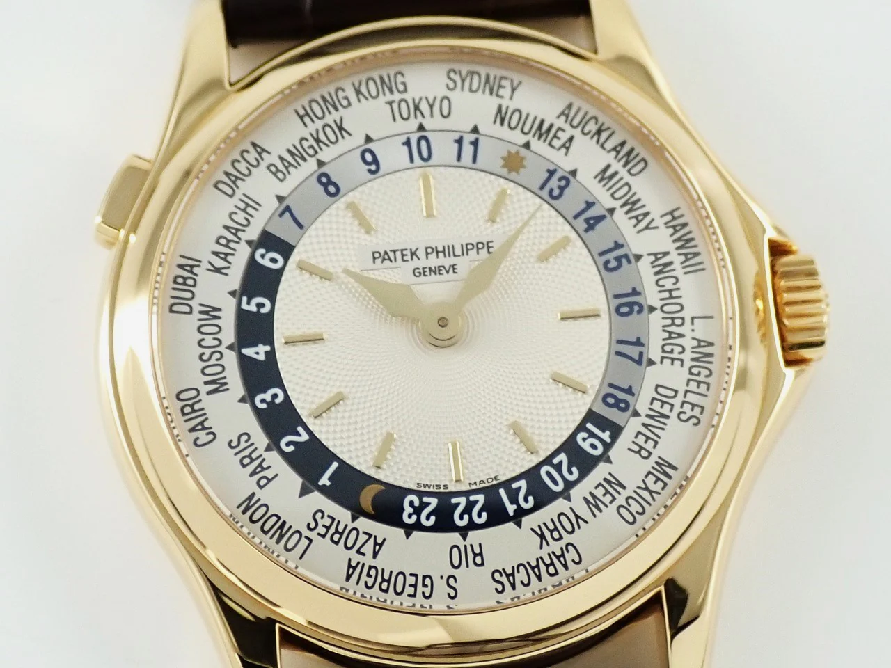 パテックフィリップ コンプリケーション ワールドタイム Ref.5110J-001 イエローゴールド シルバー文字盤 - Image 3