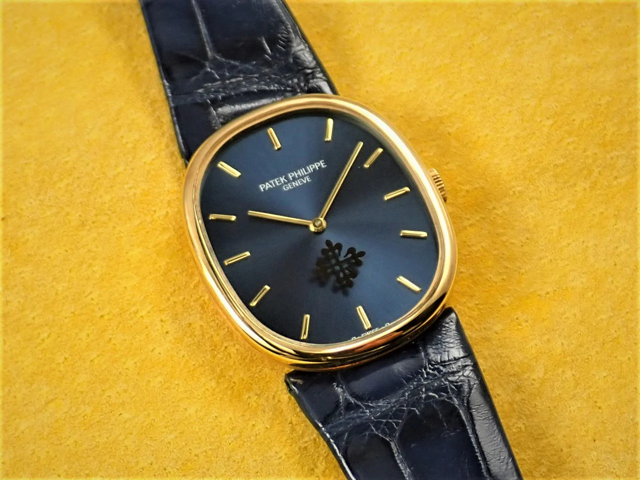 パテックフィリップ ゴールデンエリプス Ref.3848S イエローゴールド ブルー文字盤 - Image 12