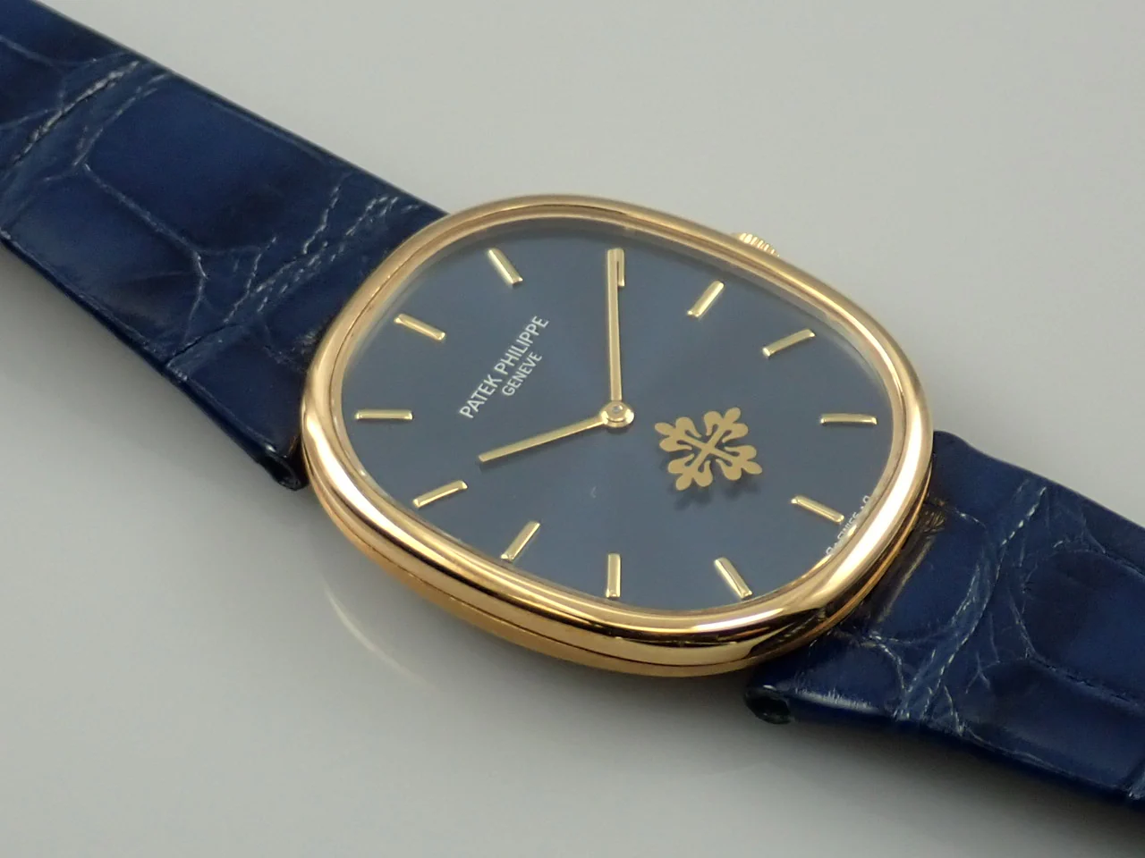 パテックフィリップ ゴールデンエリプス Ref.3848S イエローゴールド ブルー文字盤 - Image 5